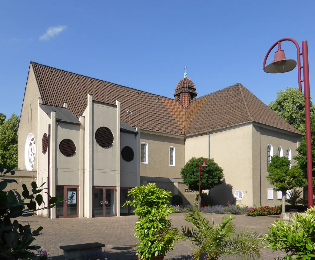 Haushaltshilfe und Alltagshilfe in Seelze – die Kirche Zur Heiligen Dreifaltigkeit