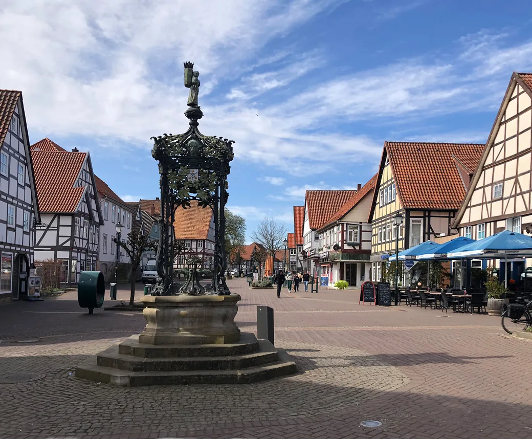 Haushaltshilfe und Alltagshilfe in Springe – der Marktplatz mit dem Marienbrunnen
